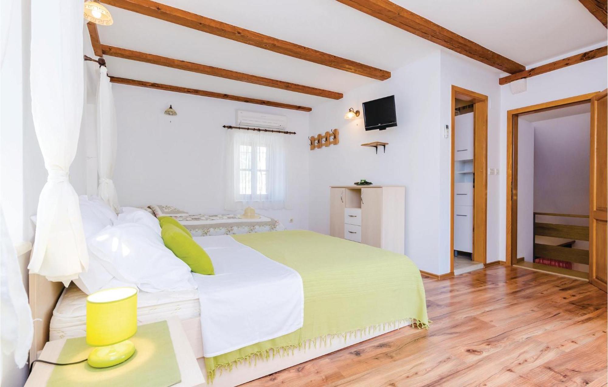Cozy Home In Slano With Wifi ภายนอก รูปภาพ