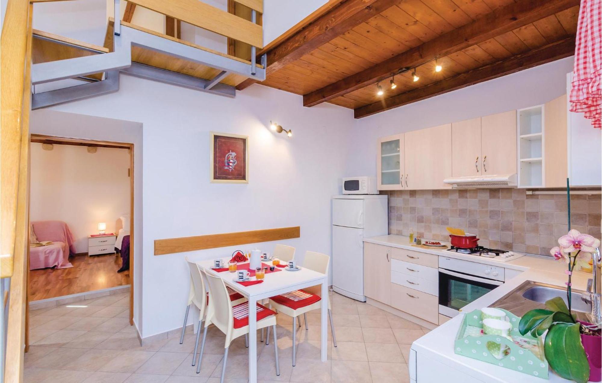 Cozy Home In Slano With Wifi ภายนอก รูปภาพ